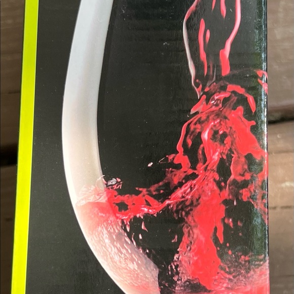 NIP Sharper Image Wine Aerator - New - Battery Operated - Picture 3 of 4